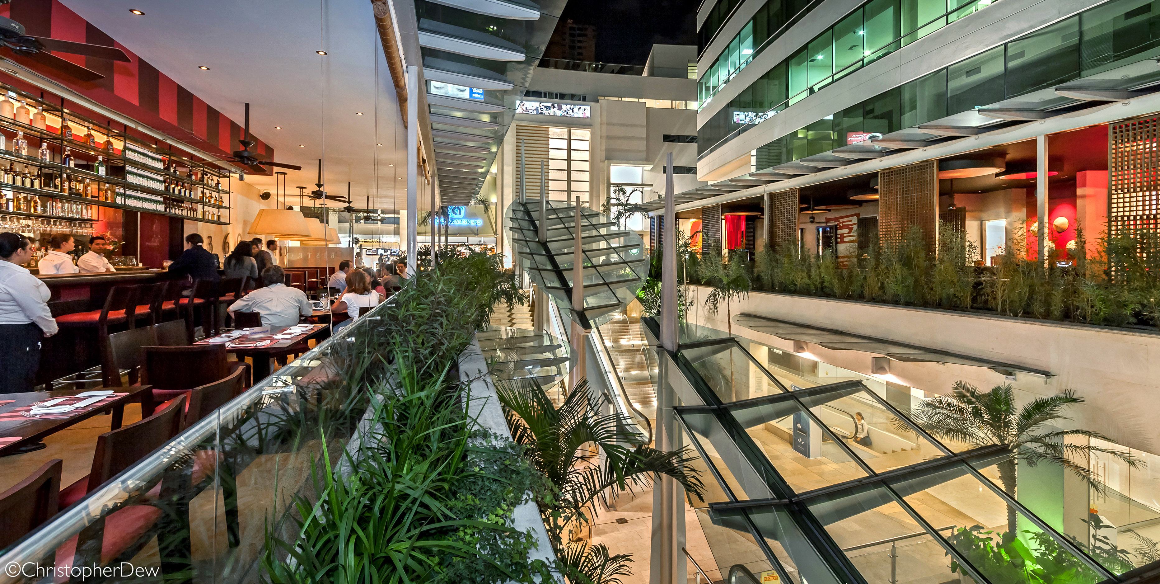 San-Fernando-Plaza-Medellin.jpg